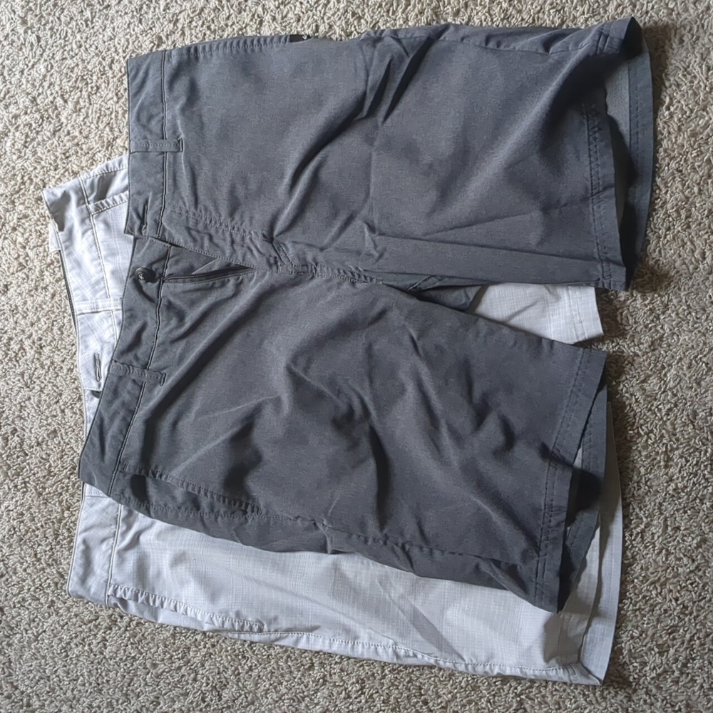 32 and 33 Quiksilver Men's Grey Shorts